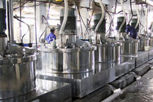 平板式刮刀下卸料全自動離心機哪家好？